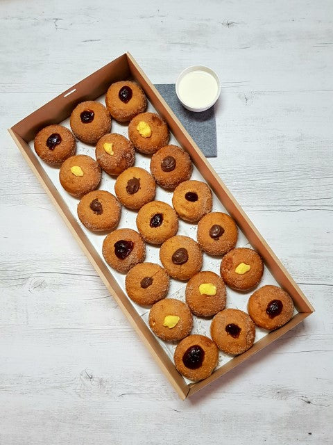 Mini donut platter 18 pieces