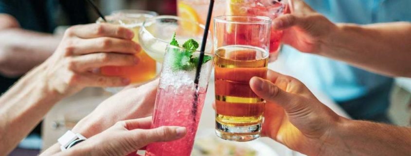 Why Should You Hire A Catering Company For Your Next Cocktail Party?